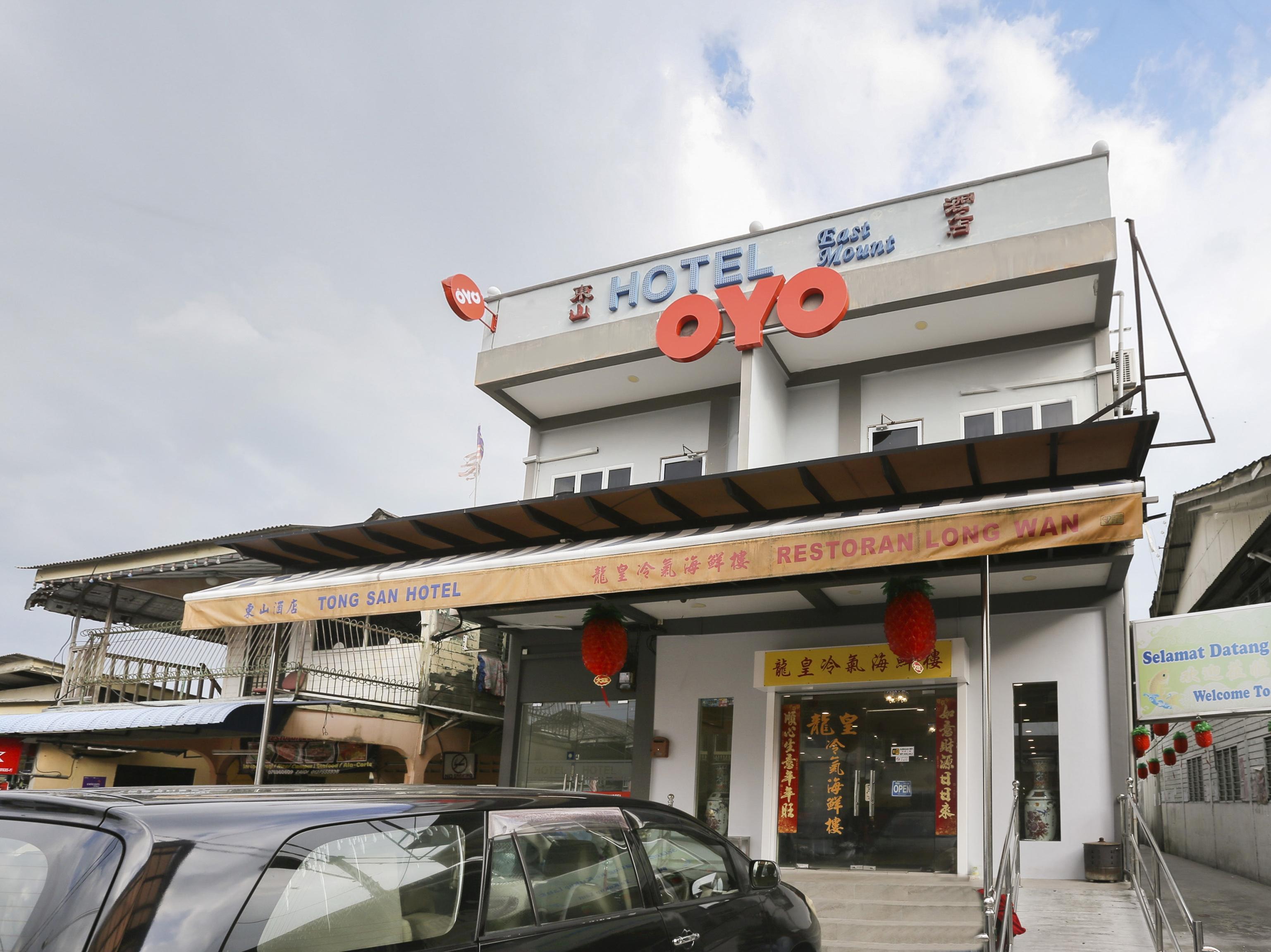 Oyo 89915 East Mount Hotel Kukup Exterior foto