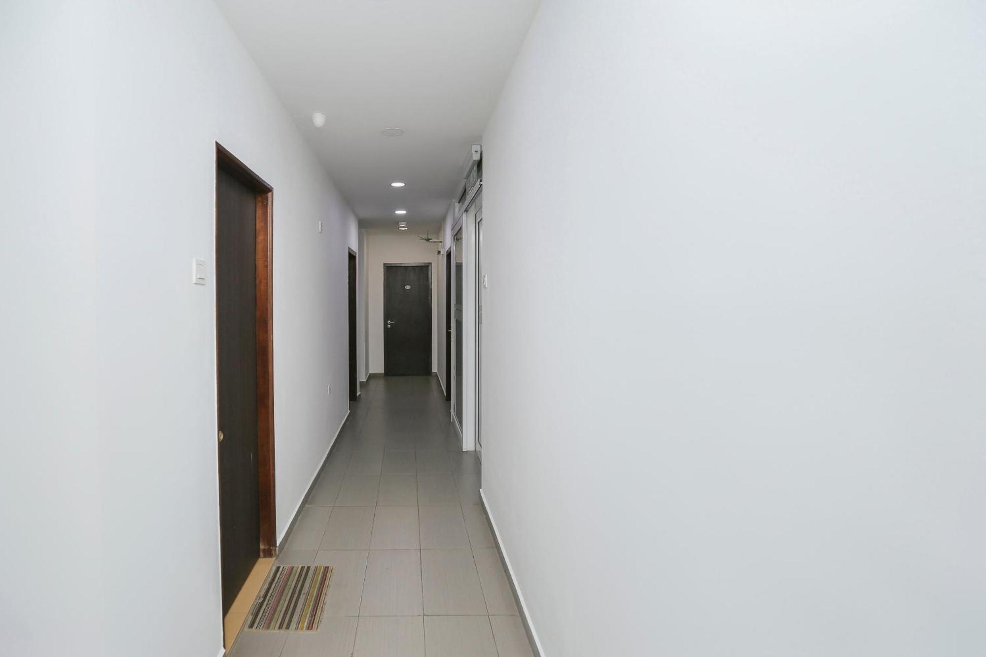 Oyo 89915 East Mount Hotel Kukup Exterior foto